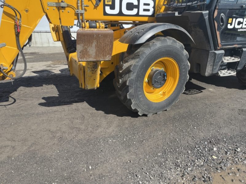 JCB 540-140 8,800# 46ft REACH