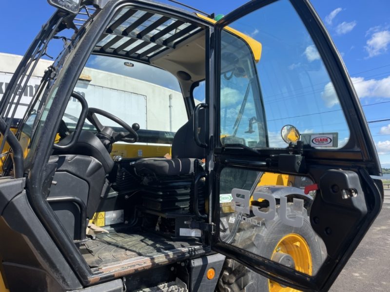 JCB 540-140 8,800# 46ft REACH