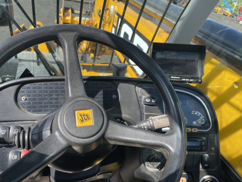 JCB 540-140 8,800# 46ft REACH