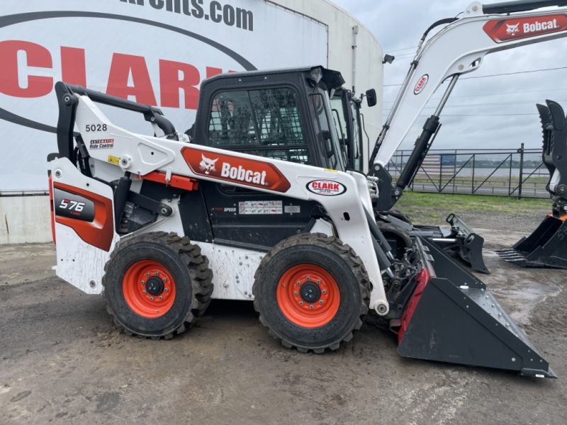 BOBCAT S76 74HP TIRES HI FLOW