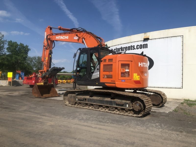 HITACHI ZX225 HYD THUMB /COUPLER