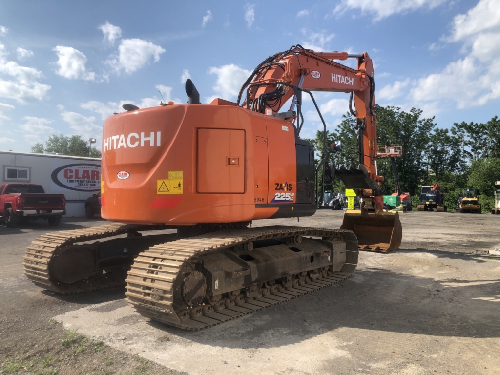 HITACHI ZX225 HYD THUMB /COUPLER