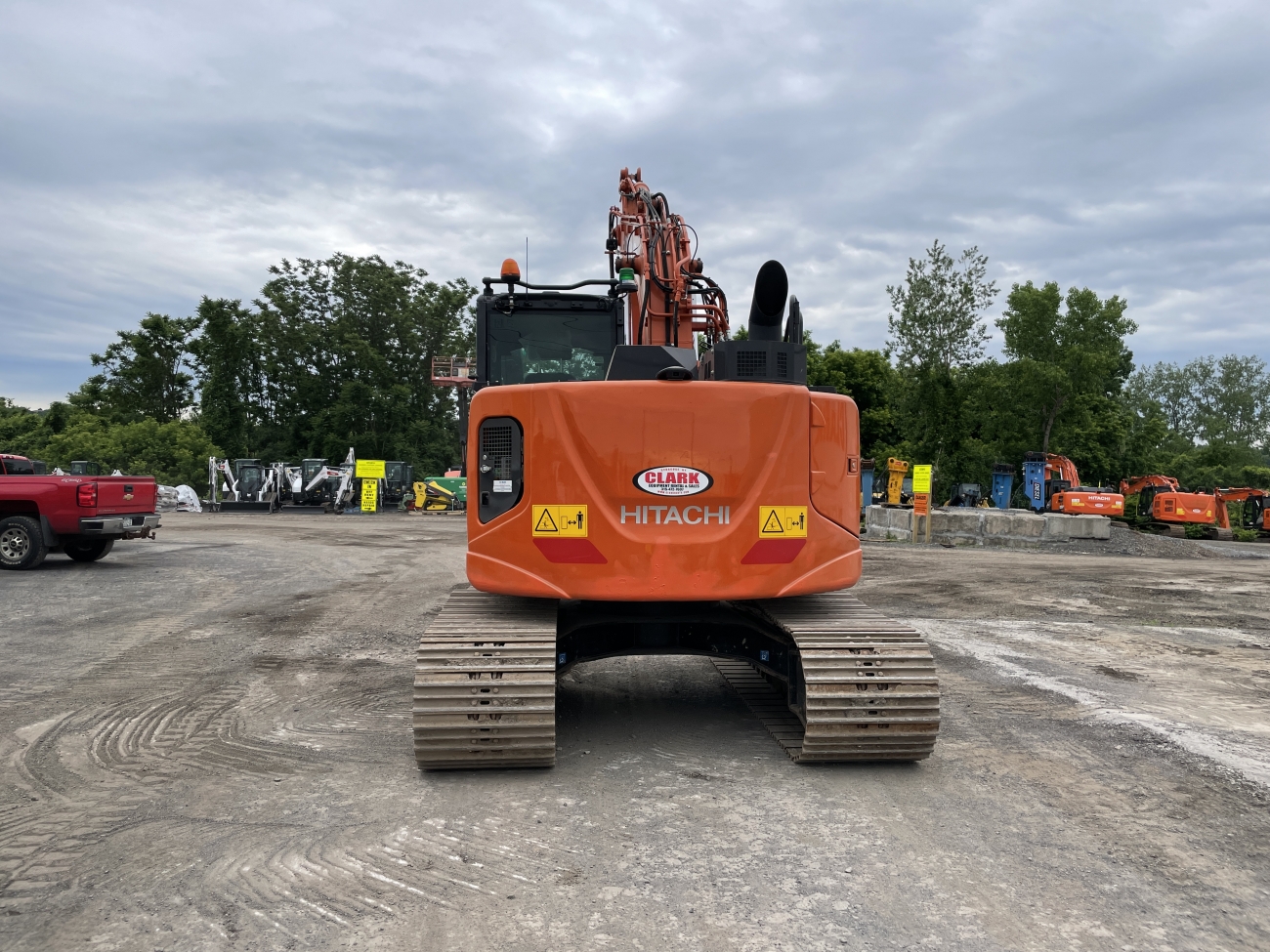 HITACHI ZX135 HYD THUMB / COUPLER