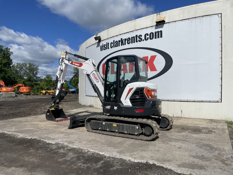 BOBCAT E50 HYD THUMB/COUPLER ANGLE BLADE