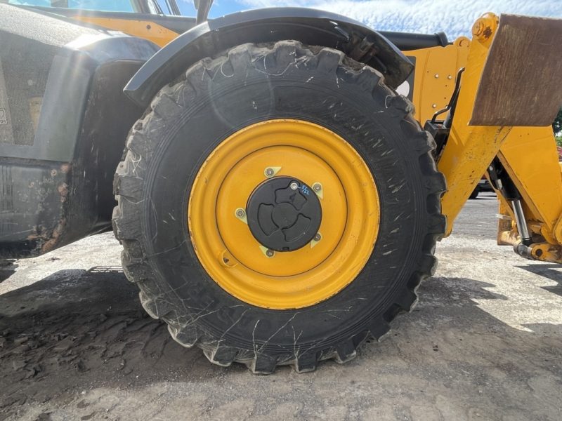 JCB 540-140 8800# 46 FT REACH