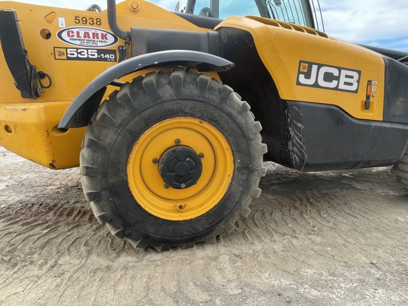 JCB 535-140 7,000# 46ft REACH