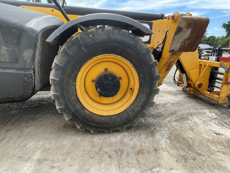 JCB 535-140 7,000# 46ft REACH