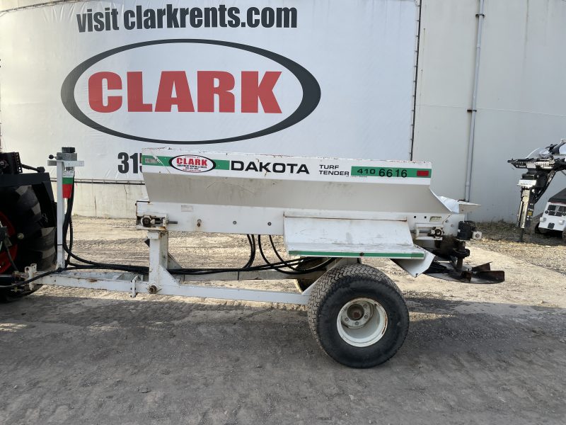 DAKOTA 410 FERTILIZER SPREADER