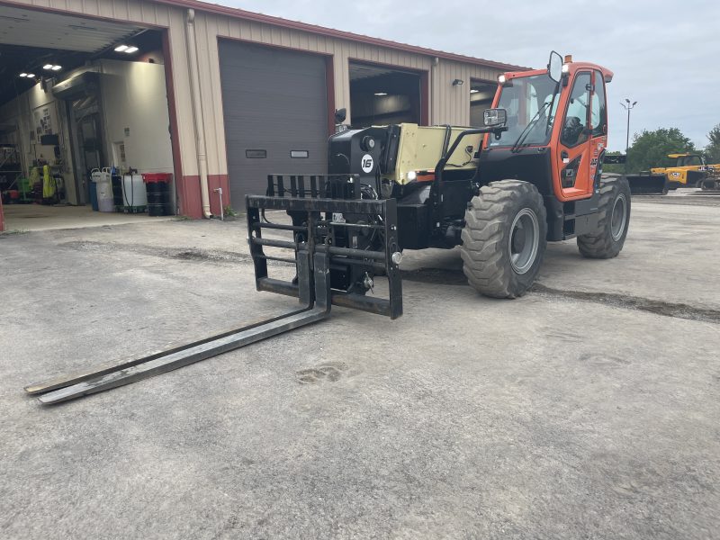 JLG 1644 16,000# 44FT REACH