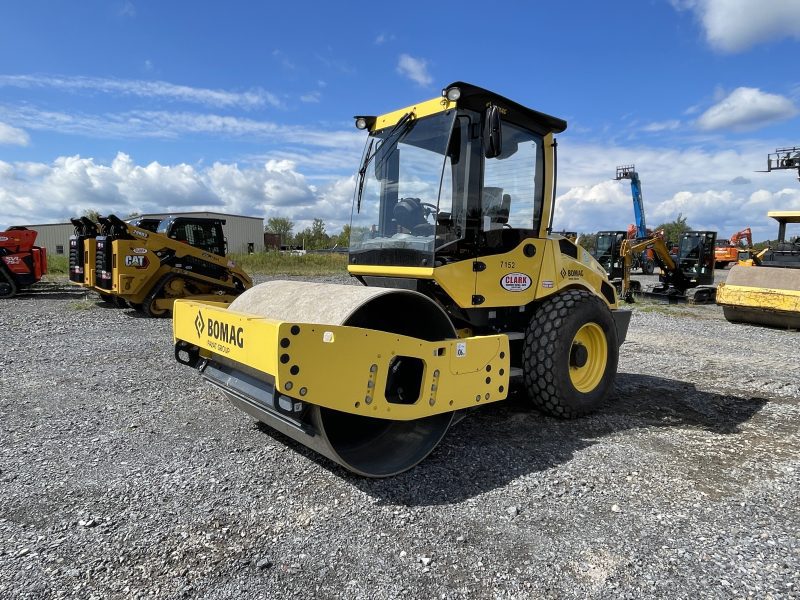 BOMAG BW177D-5 66in. SMOOTH DRUM