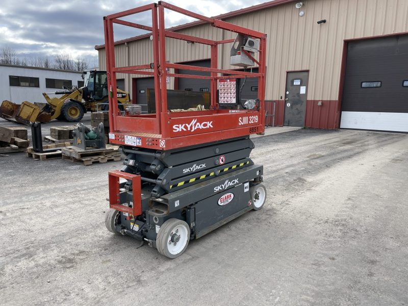 SKYJACK SJ3219 ELEC 19ft. PLATFORM 2WD