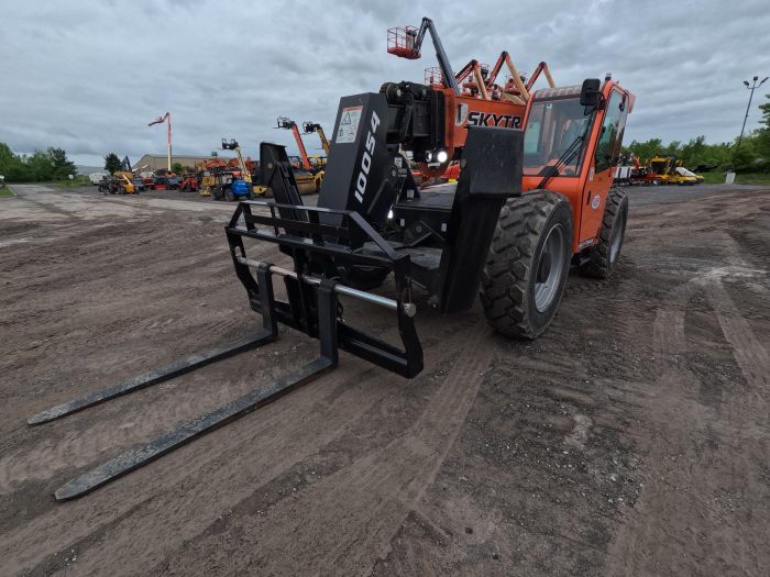 SKYTRAK 10054 10,000# 54FT REACH