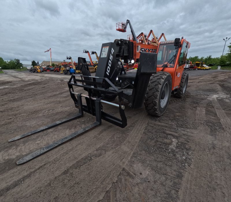 SKYTRAK 10054 10,000# 54FT REACH